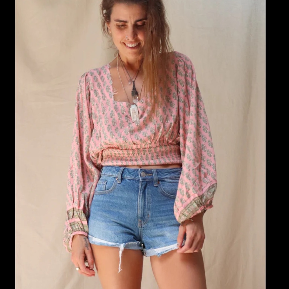 Jens pirate booty shirt Daydream Union Top
Daydream Nectar / P/S